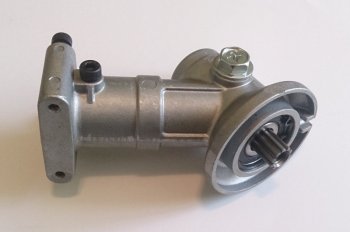 Winkelgetriebe kpl. für TANAKA - HITACHI 26 mm / 7 Zahn / M8x1,25 IG